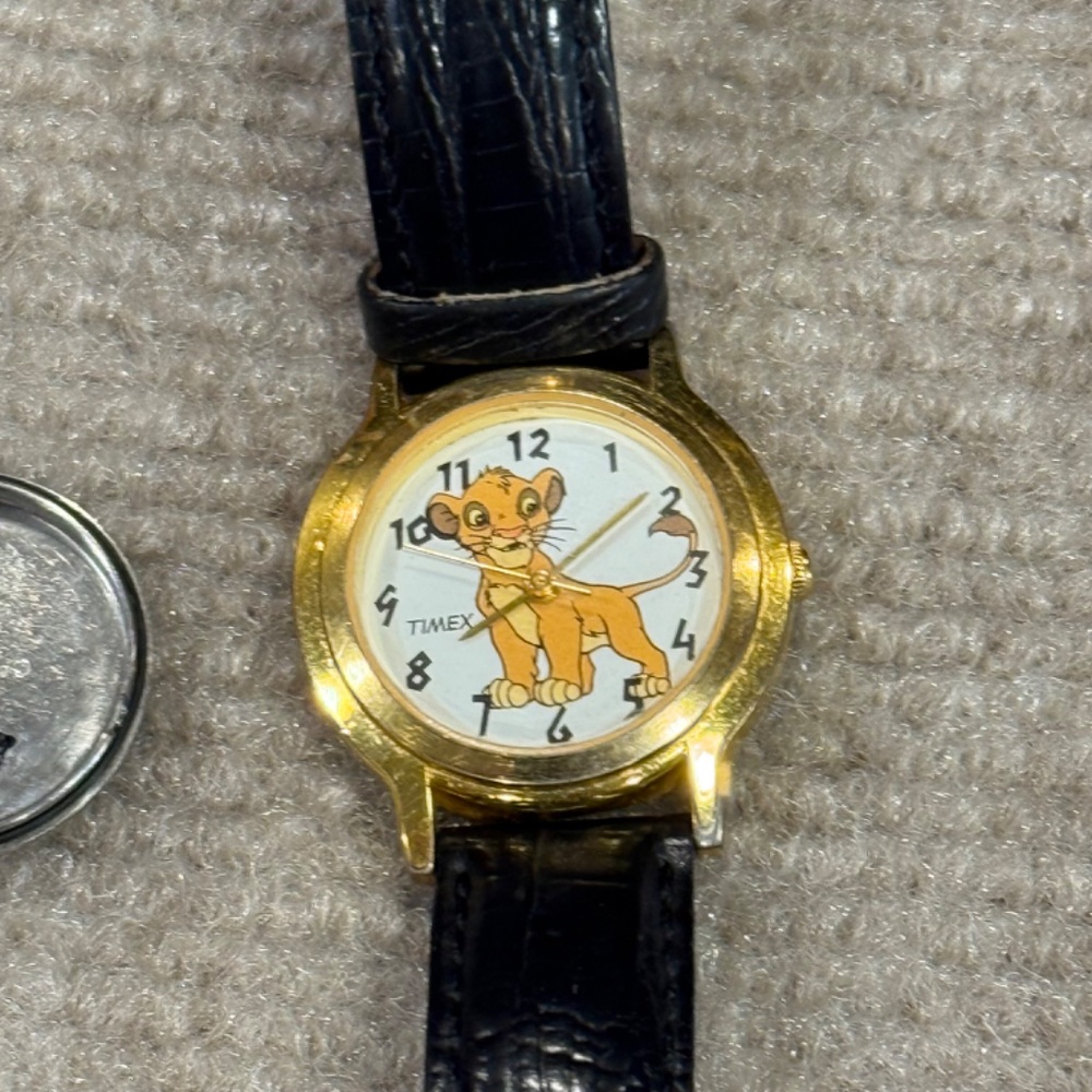 Timex‎ Disney Simba Watch Women Lion King 28mm Gold Tone Leather Band FOR PARTS
